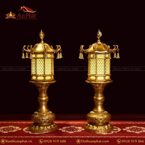 Đèn thờ cúng bằng đồng cao cấp