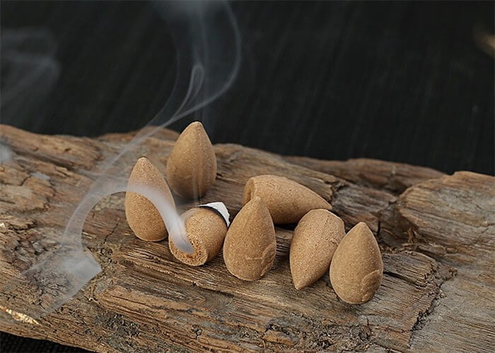 Nụ Trầm Đốt