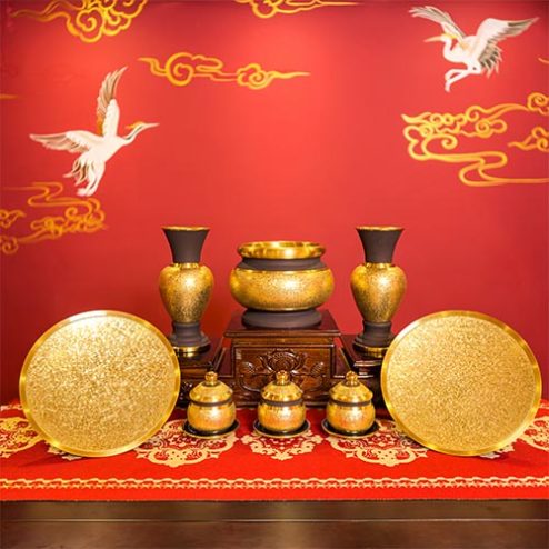 Bộ Đồ Thờ Đồng Vàng Ánh Kim Viền Nâu Cao Cấp BDT055