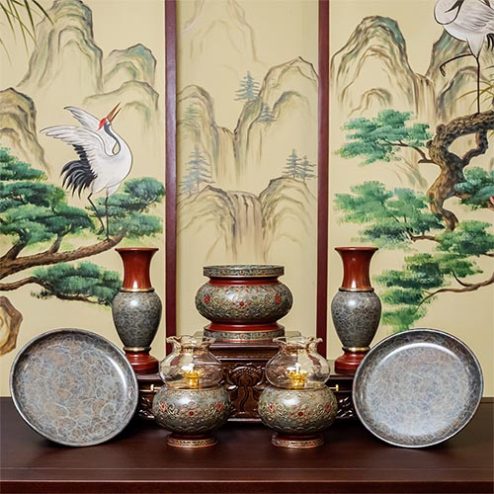 Bộ Đồ Thờ Nhập Khẩu Đồng Hoa Văn Cao Cấp BDT058