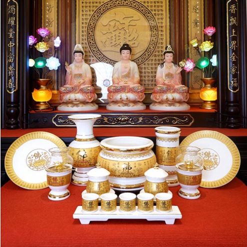 Bộ Đồ Thờ Phật Cao Cấp Sứ Tâm Kinh Vàng BDT080