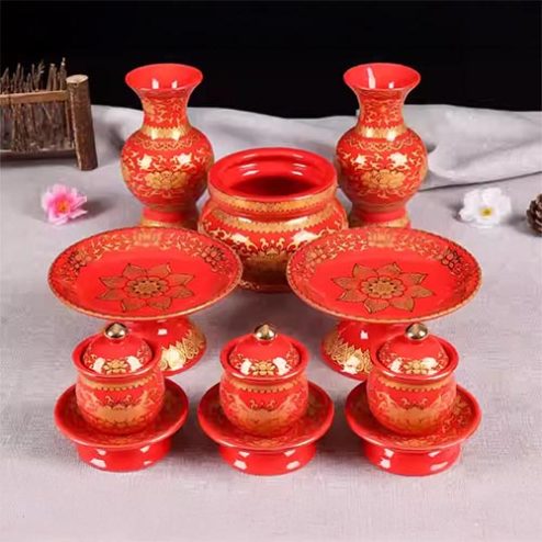 Bộ Đồ Thờ Sứ Gấm Đỏ Hoa Sen Nhập Khẩu BDT101