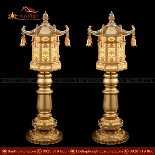 Đèn thờ điện đồng đa diện thân cao họa tiết Hoa sen