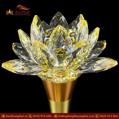 Bông hoa sen bằng pha lê trong suốt