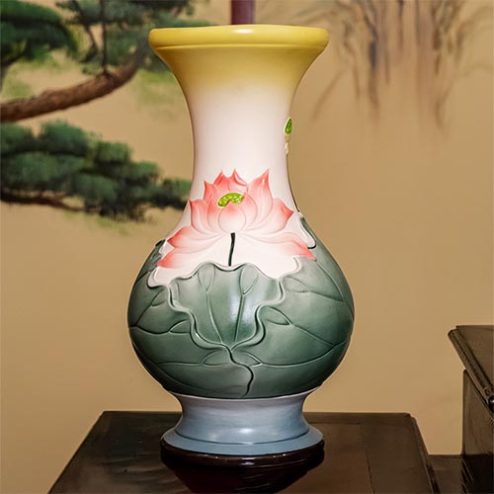 Lọ Hoa Gốm Hoa Sen Đỏ Nổi Nhập Khẩu DT464