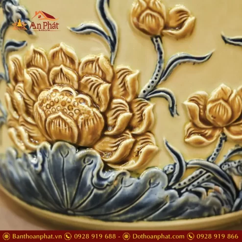 bat huong bat trang hoang tho dap noi hoa sen dt67700005