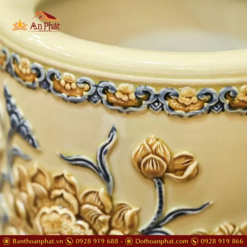 bat huong bat trang hoang tho dap noi hoa sen dt67700007