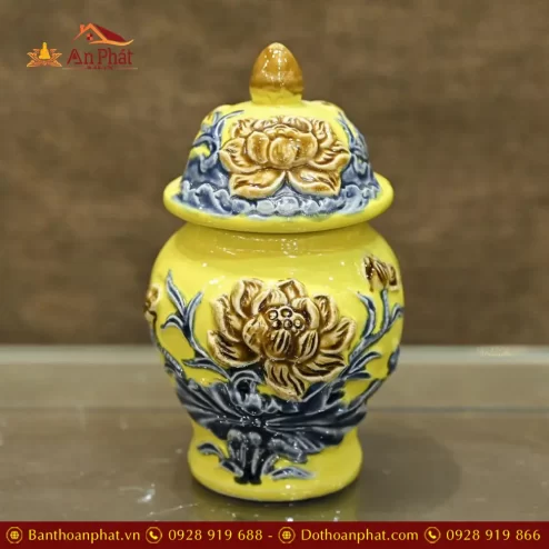 choe tho dap noi hoa sen gom vang su bat trang dt75400003