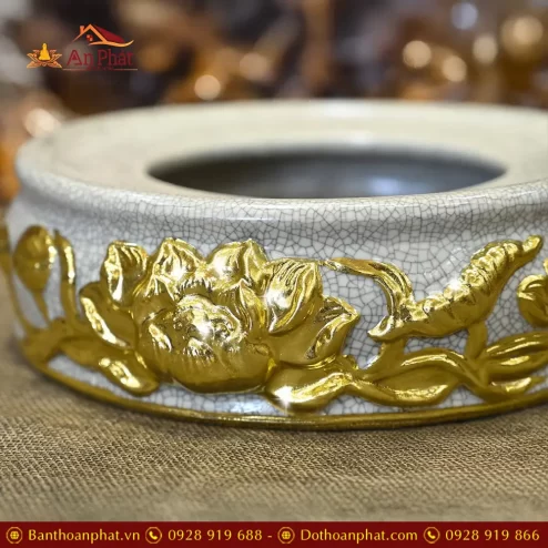 de bat huong hoa sen men ran dap noi dat vang dt69100002