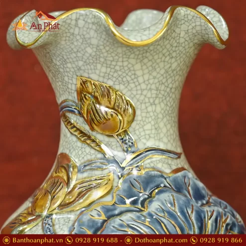 lo hoa gom su bat trang dap noi hoa sen ve vang dt71000003