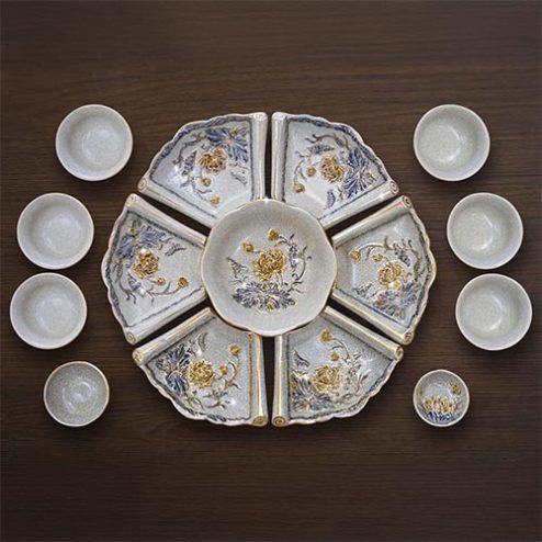 Bộ Bát Đĩa Thờ Hoa Mặt Trời Men Rạn Đắp Nổi Vẽ Vàng Cao Cấp DT885