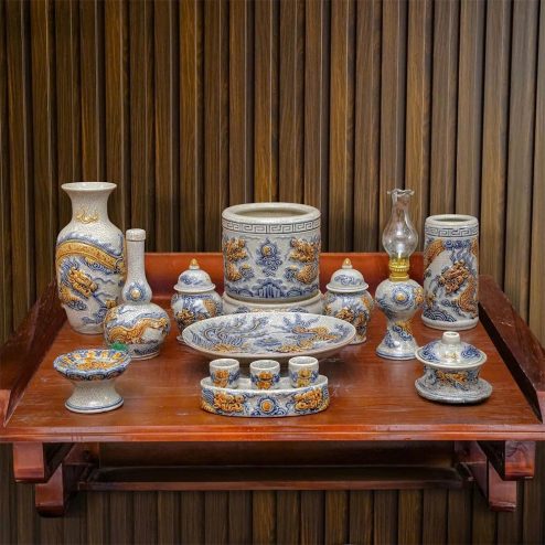 Bộ Đồ Thờ Bát Tràng Cho Bàn Thờ Treo Men Rạn Đắp Nổi BDT126