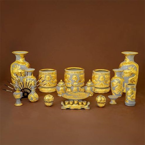 Bộ Đồ Thờ Gia Tiên Dát Vàng Cao Cấp Men Đắp Nổi Bát Tràng BDT140