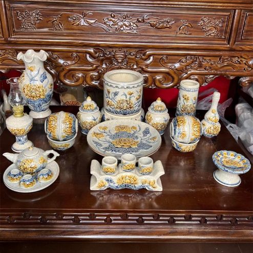 Bộ Đồ Thờ Hoa Sen Men Rạn Đắp Nổi Bát Tràng BDT114