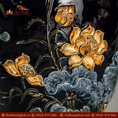 choe tho bat trang xanh coban dap noi hoa sen dt97600006