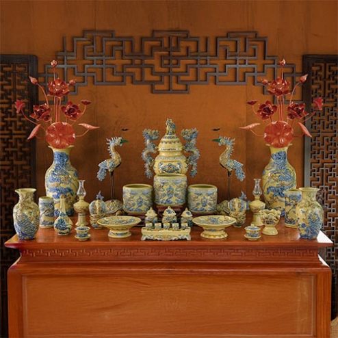 Bộ Đồ Thờ Gia Tiên Hoàng Tộc Đầy Đủ Gốm Sứ Bát Tràng Đắp Nổi BDT187