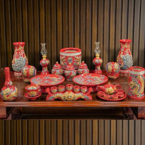 Bộ Đồ Thờ Gia Tiên Men Đắp Nổi Màu Đỏ Bát Tràng BDT190