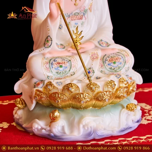 Tuong Dia Tang Toa Dai Sen Trang Ve Gam T2320 4