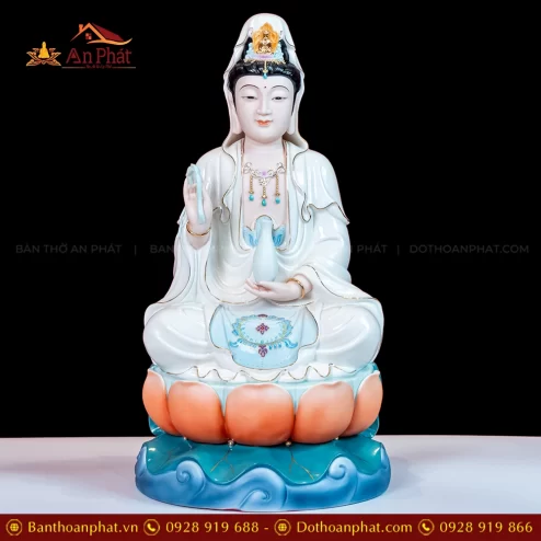 Tượng Quan Âm Sứ Đức Hóa Tọa Đài Sen Màu Đỏ Xanh T2348