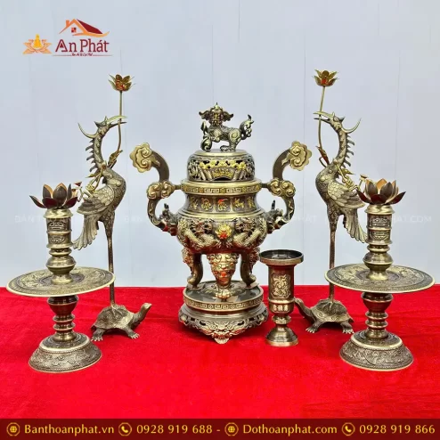 Bộ Đỉnh Hạc Bằng Đồng Cao Cấp Kèm Chân Nến Đôi Mẫu Cuốn Thư Hạc Cánh Tiên To DT1086