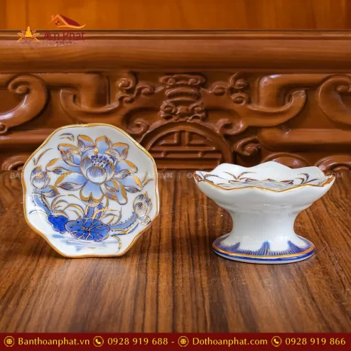 Chân Nến Men Lam Hoa Sen Vẽ Vàng Cao Cấp DT1066