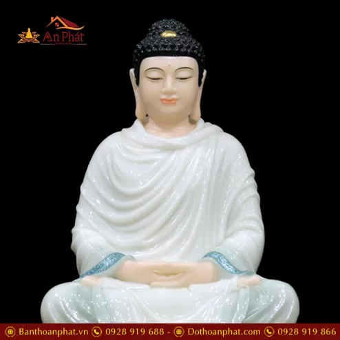 tuong phat thich ca bot da ao trang vien xanh dang ngoi tinh tam t262600003