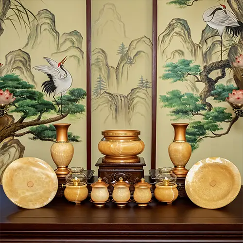 BÀN THẦN TÀI